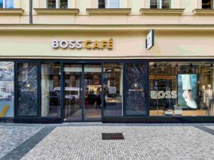 BOSS Café_exteriér w 5 BOSS Cafe exterier w